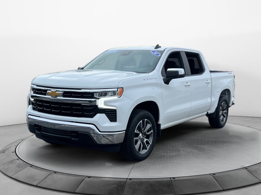 Used 2024 Chevrolet Silverado 1500 4WD Crew Cab Short Bed LT Truck