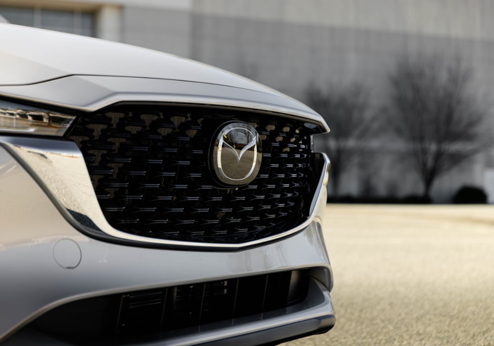 Close up photo of the 2025 Mazda Cx-5 front grille.