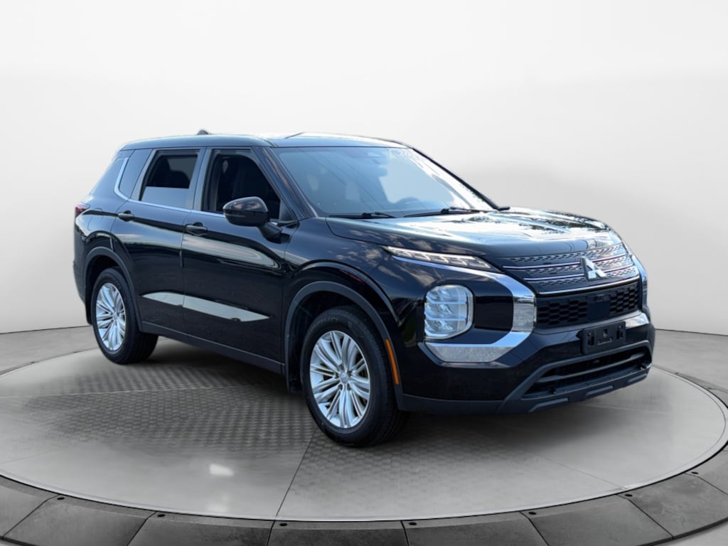 Used 2022 Mitsubishi Outlander ES SUV