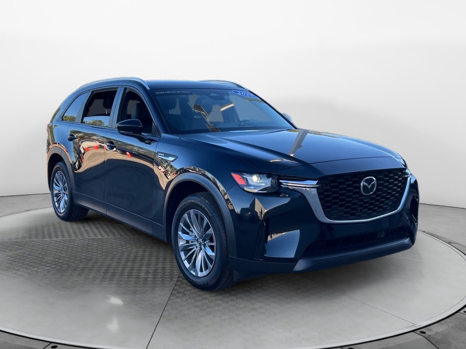 2025 Mazda CX-90 Select's photo