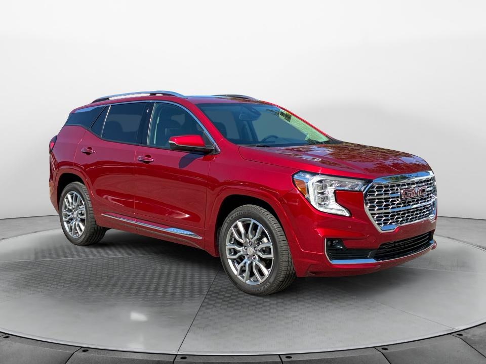 Used 2024 GMC Terrain Denali SUV