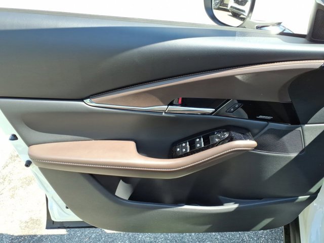 2025 Mazda CX-30 Premium - Photo 12