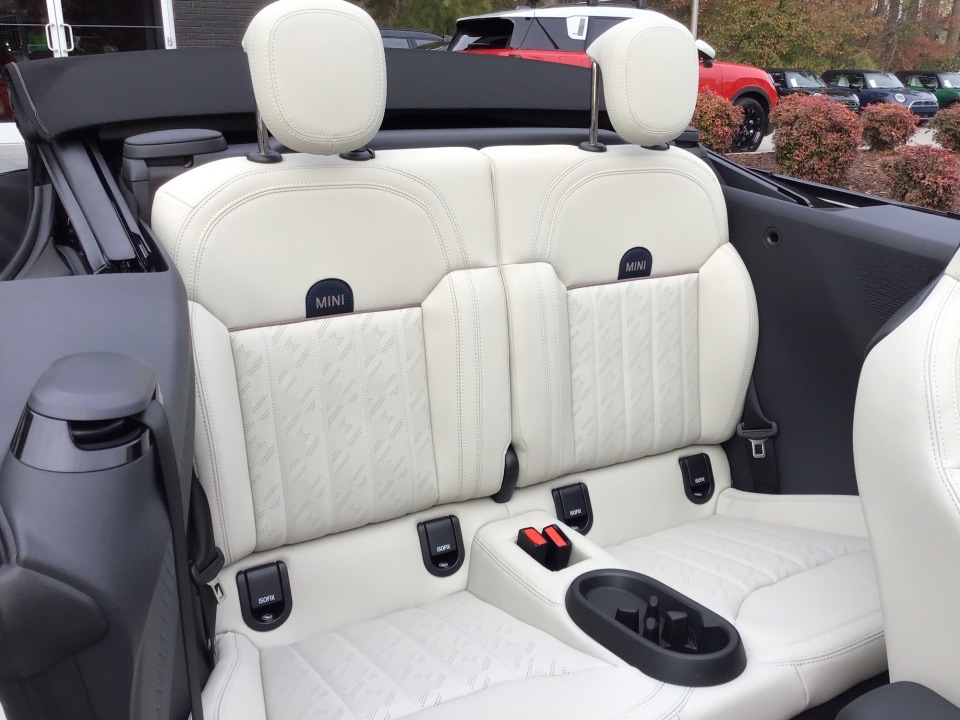 2026 MINI Convertible S - Photo 29