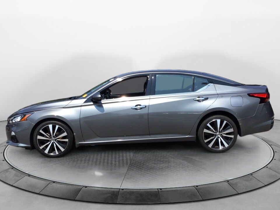2021 Nissan Altima 2.5 Platinum photo 4