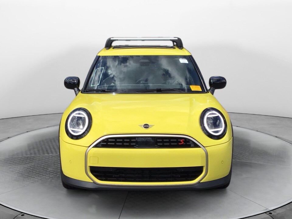2025 Mini Cooper Hardtop S photo 2