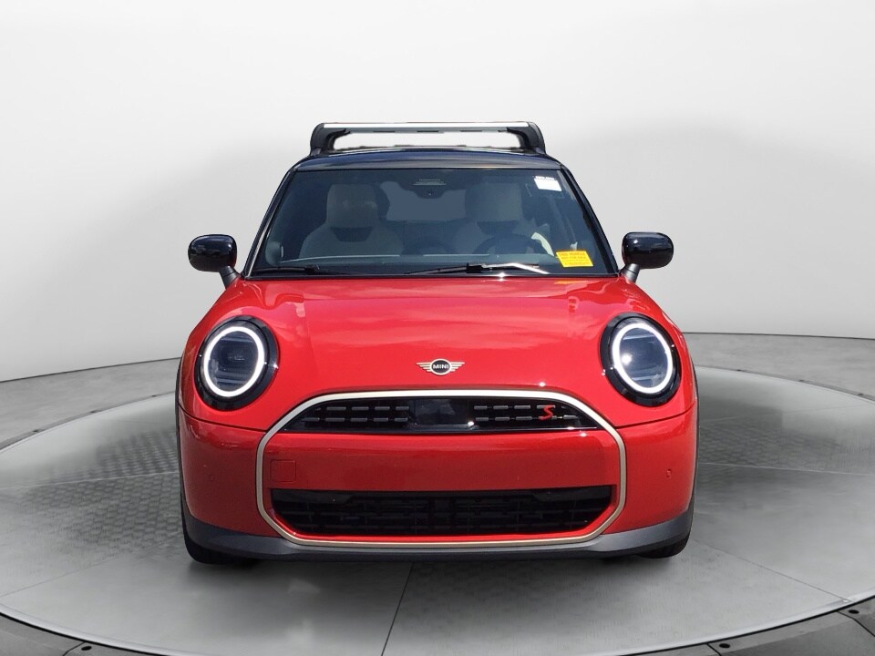 2025 Mini Cooper Hardtop S photo 2