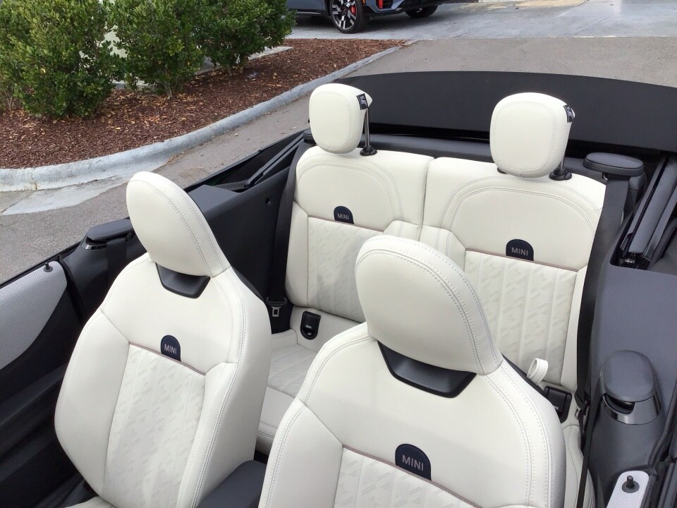 2026 MINI Convertible S - Photo 21