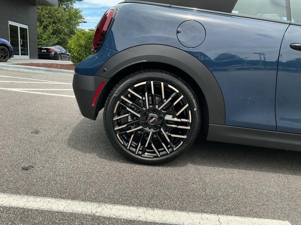 2026 MINI Convertible S - Photo 23