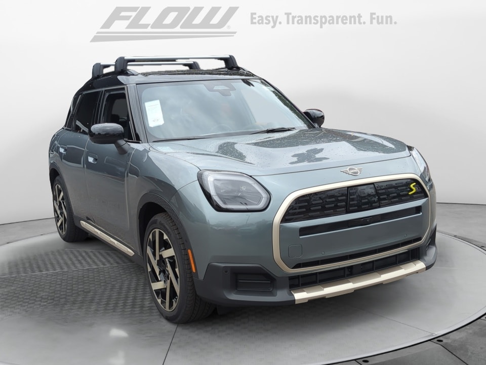 2025 MINI Countryman SE's photo