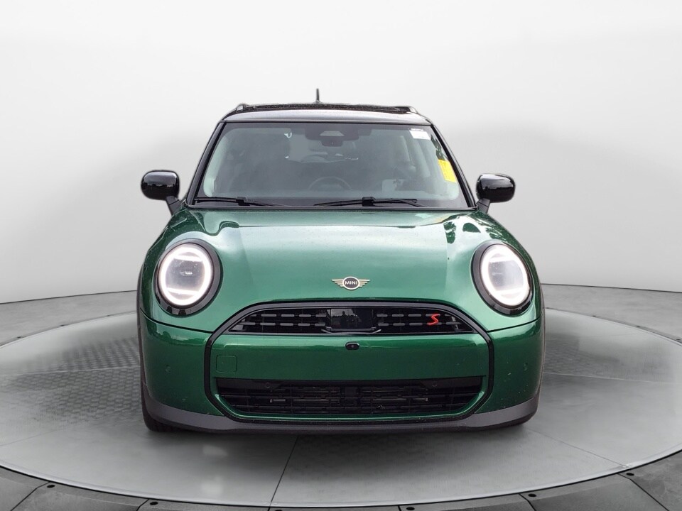 2025 Mini Cooper 2 Door Hardtop S photo 2