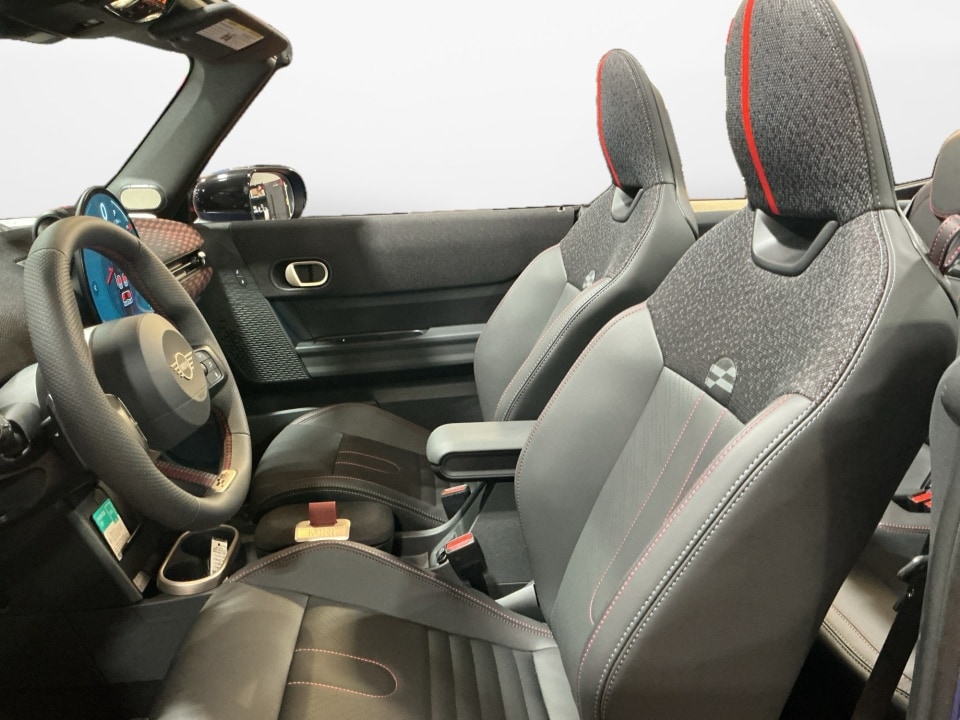 2026 MINI Convertible S - Photo 9