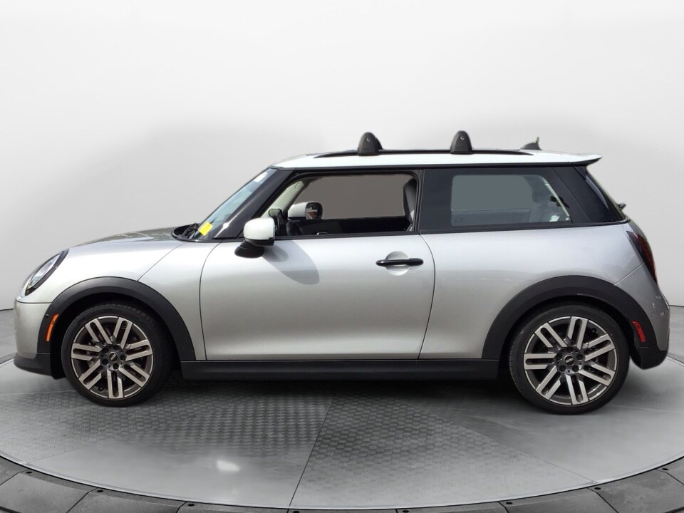 2025 Mini Cooper Hardtop S photo 3