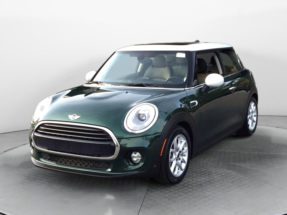 2018 Mini Cooper 2 Door Hardtop photo 3