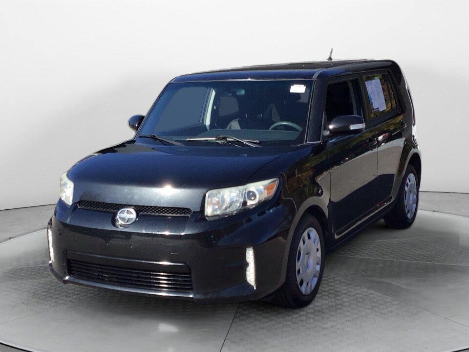 2015 Scion xB Base photo 2