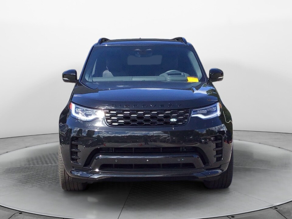 2024 Land Rover Discovery P360 Dynamic SE photo 2