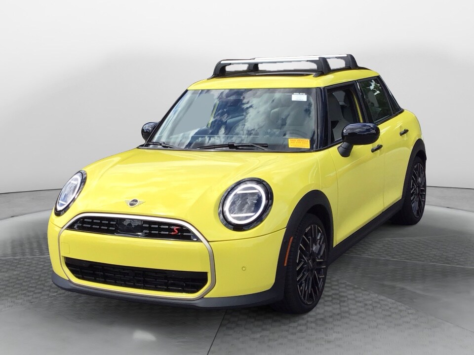 2025 Mini Cooper Hardtop S photo 3