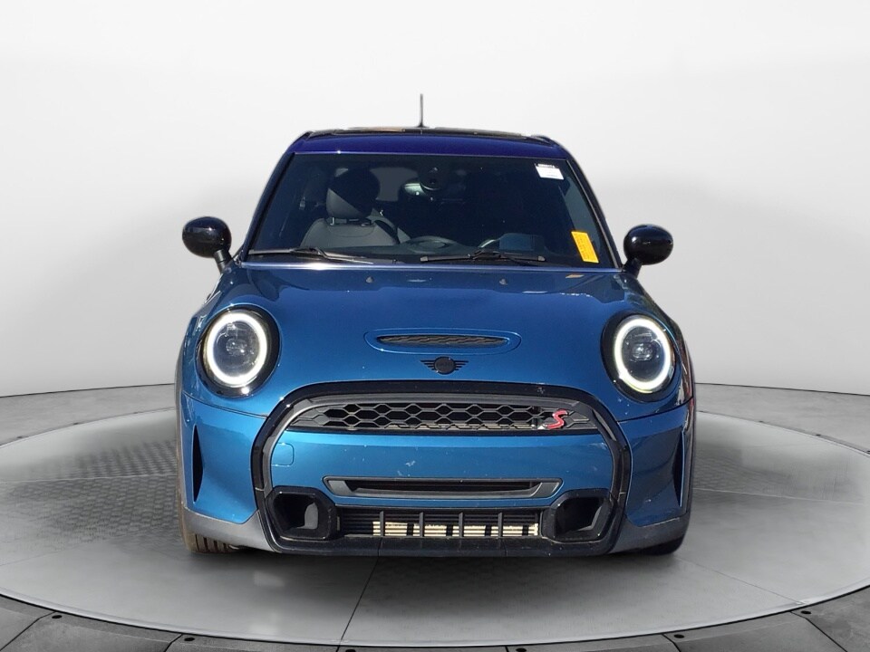 2022 Mini Cooper 4 Door Hardtop S photo 2