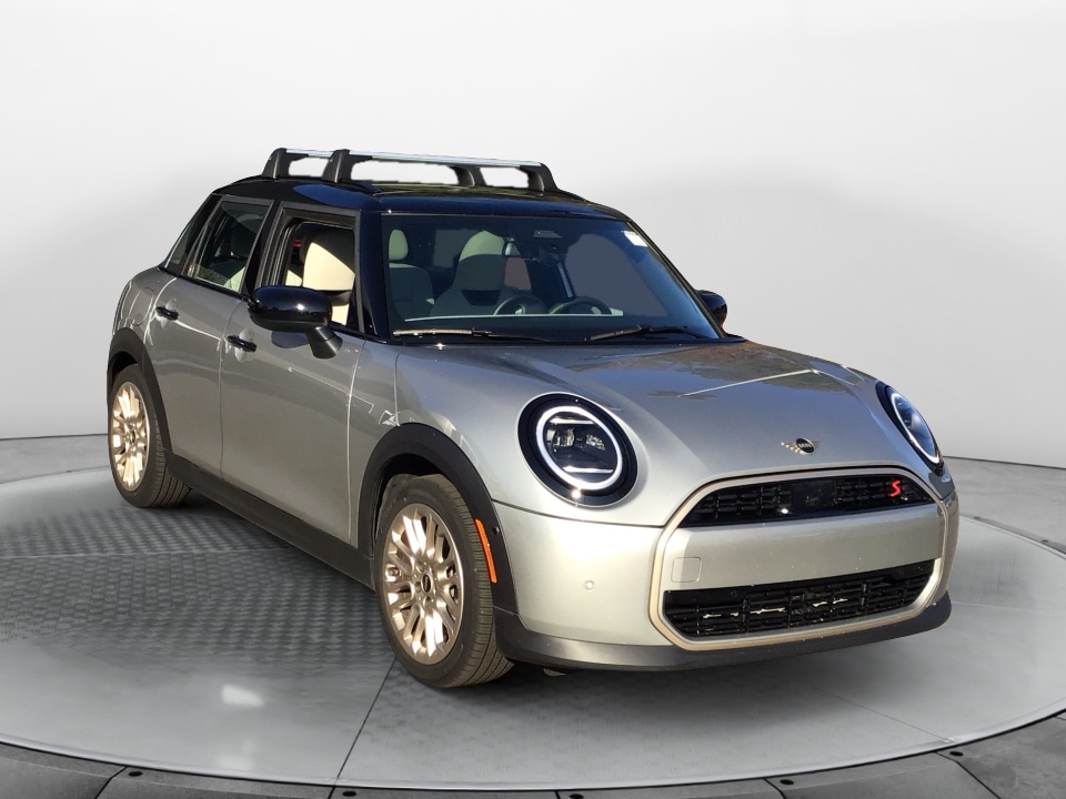2025 MINI Hardtop 4 Door S's photo
