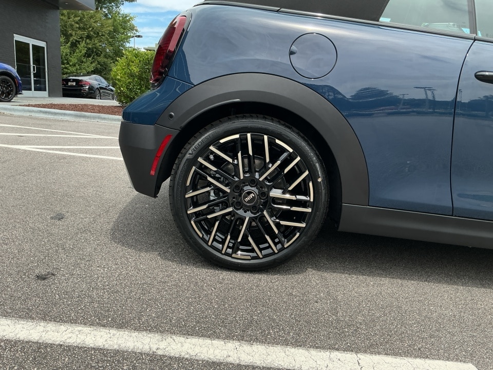 2026 MINI Convertible S - Photo 23
