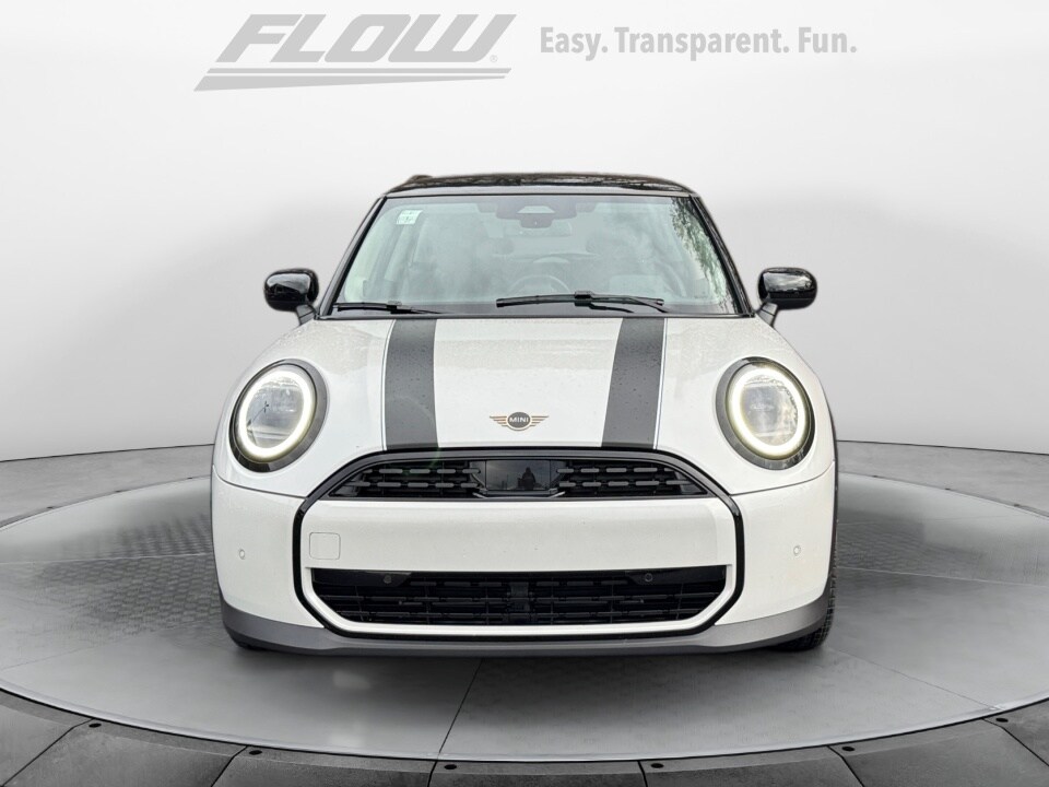 2025 Mini Cooper 2 Door Hardtop photo 2