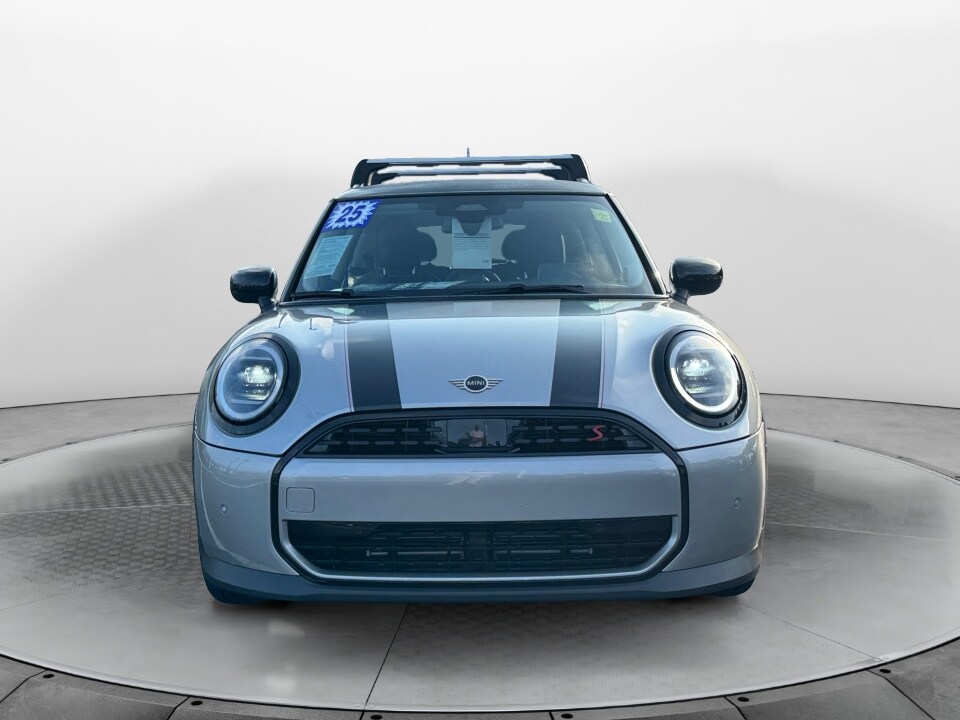 2025 Mini Cooper Hardtop S photo 2