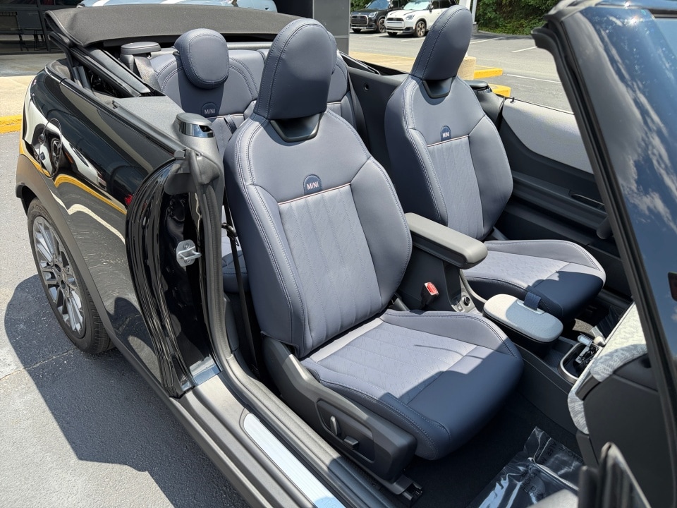 2026 MINI Convertible Base - Photo 28