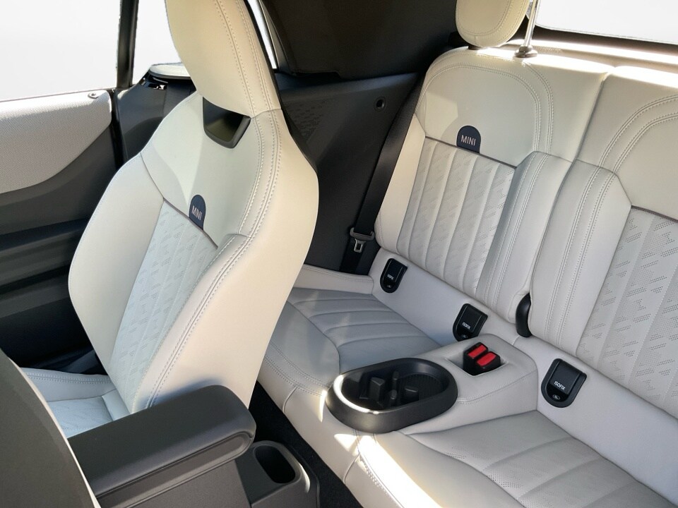 2026 MINI Convertible S - Photo 13