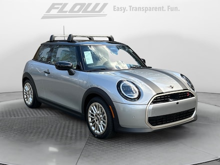 2025 MINI Hardtop 2 Door Iconic Hatchback