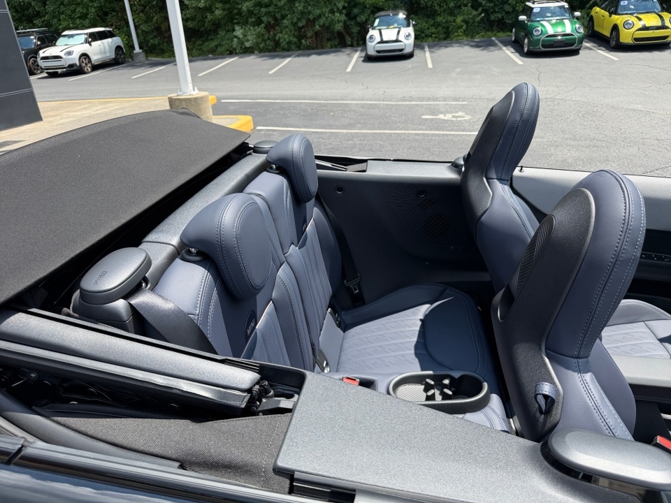 2026 MINI Convertible Base - Photo 29