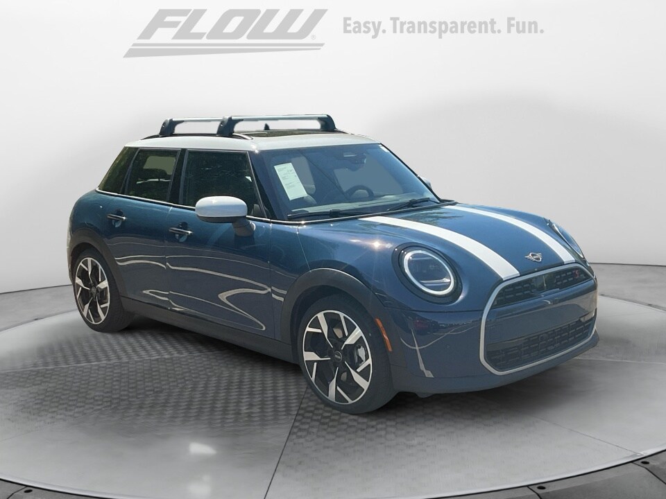 2026 MINI Hardtop Cooper S's photo