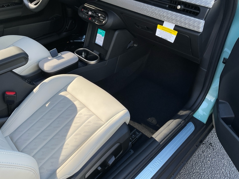 2026 MINI Convertible S - Photo 28