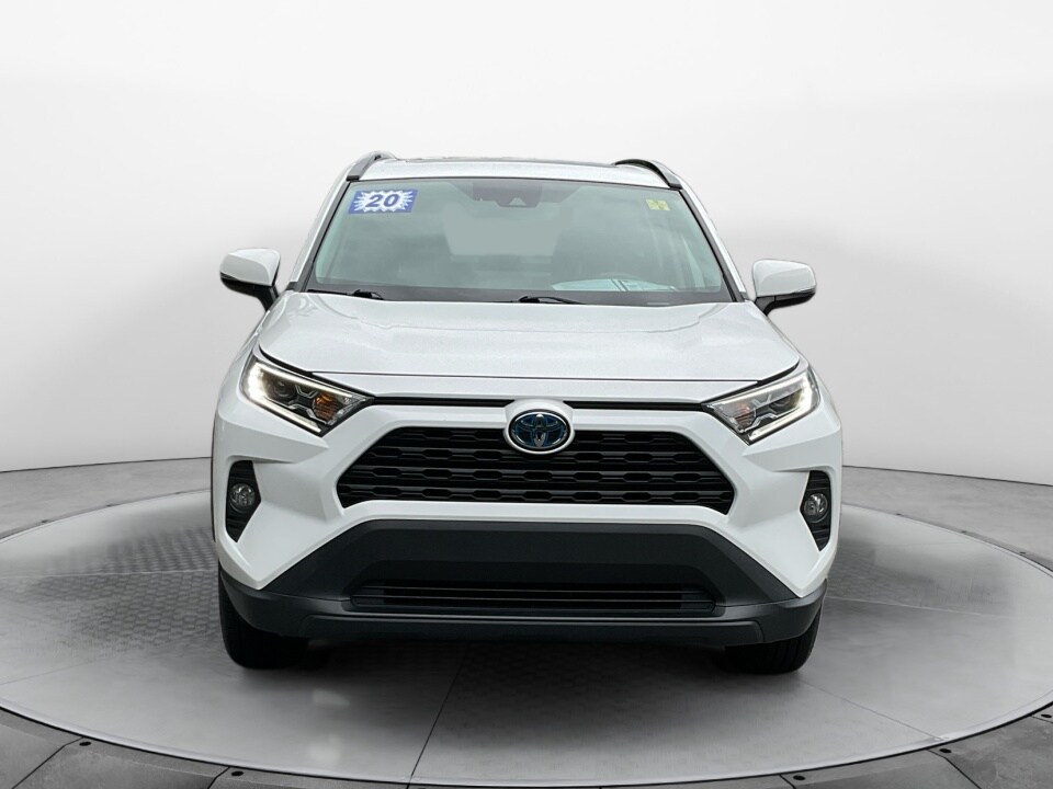 2020 Toyota RAV4 Hybrid XLE photo 2