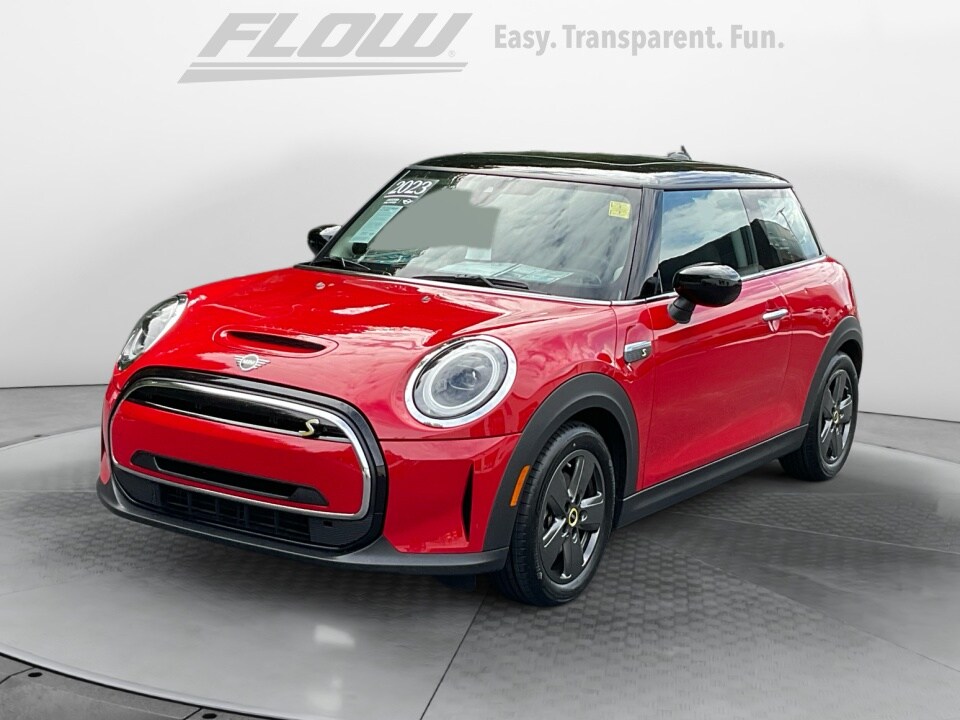 2023 Mini Cooper SE Hardtop photo 3