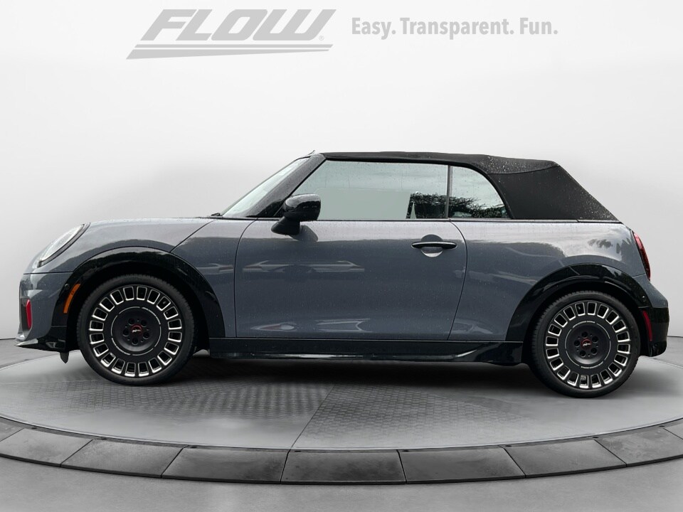 2026 Mini Cooper Convertible Iconic photo 4