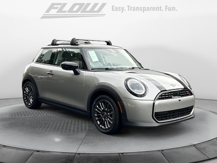 2025 MINI Hardtop 2 Door Iconic Hatchback