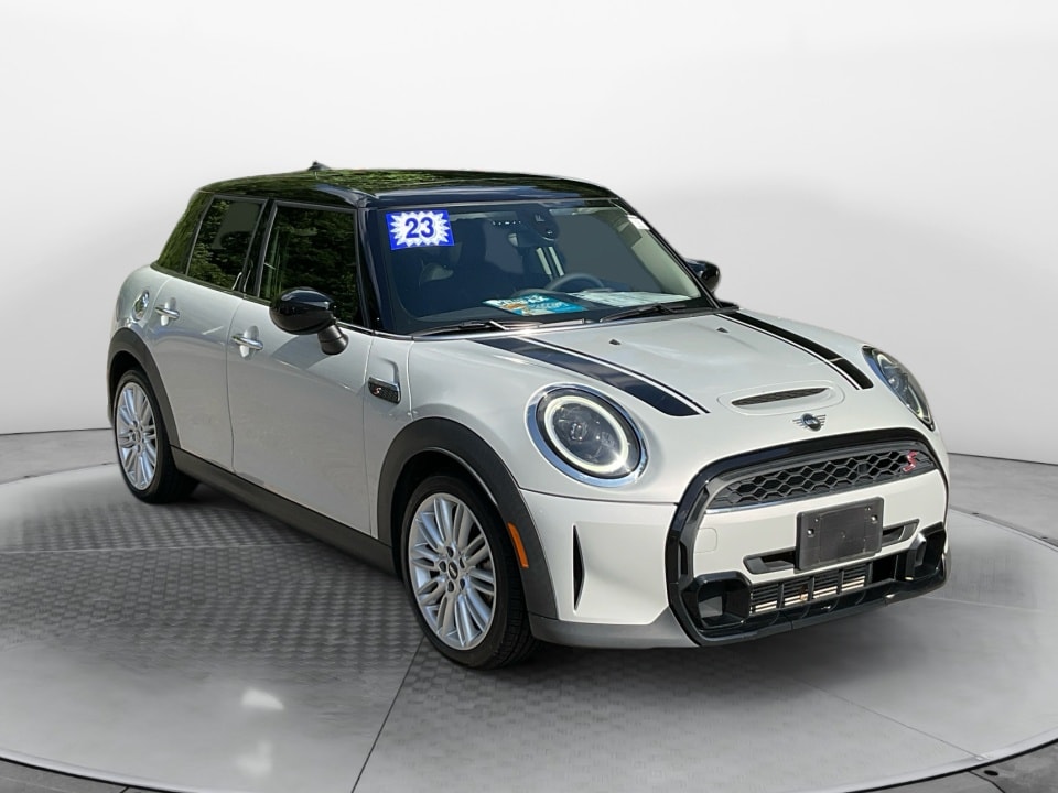 2023 MINI Hardtop Cooper S's photo