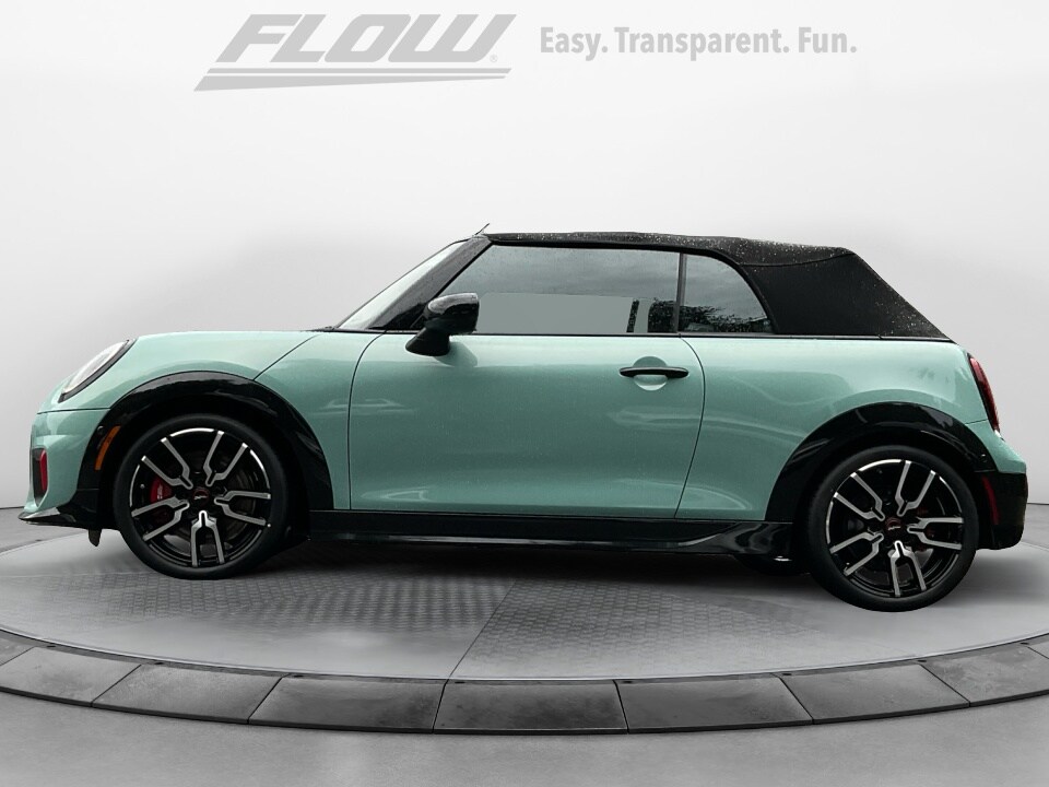 2026 Mini Cooper Convertible Iconic photo 4