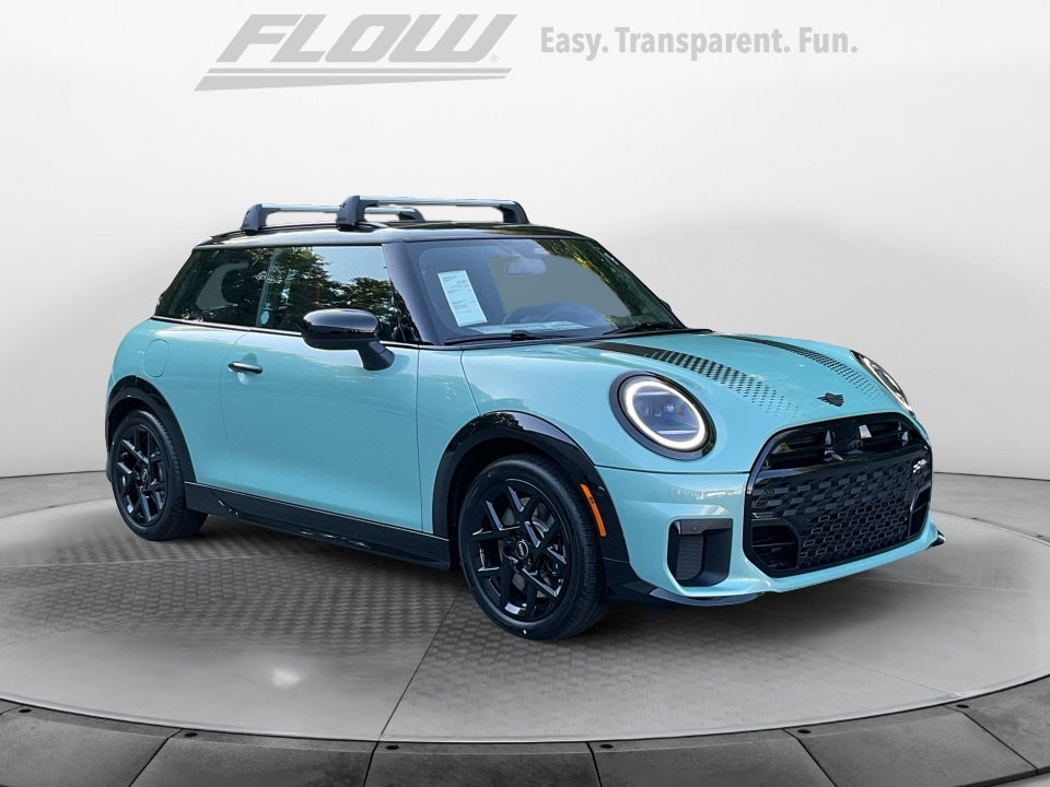 2026 MINI 2 Door Iconic