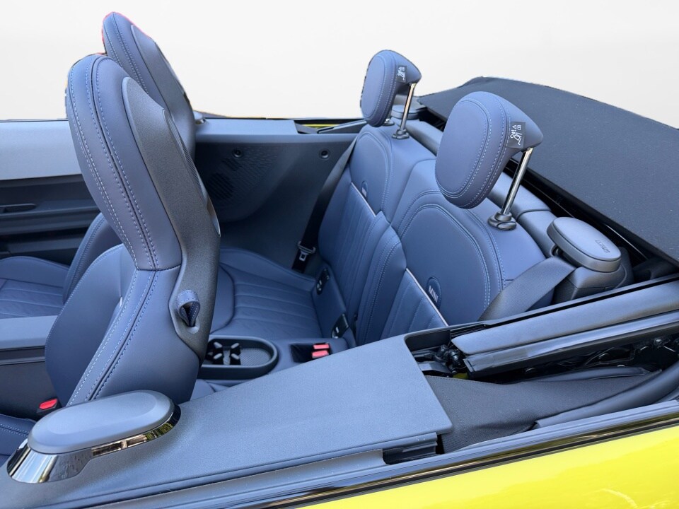 2026 MINI Convertible S - Photo 13