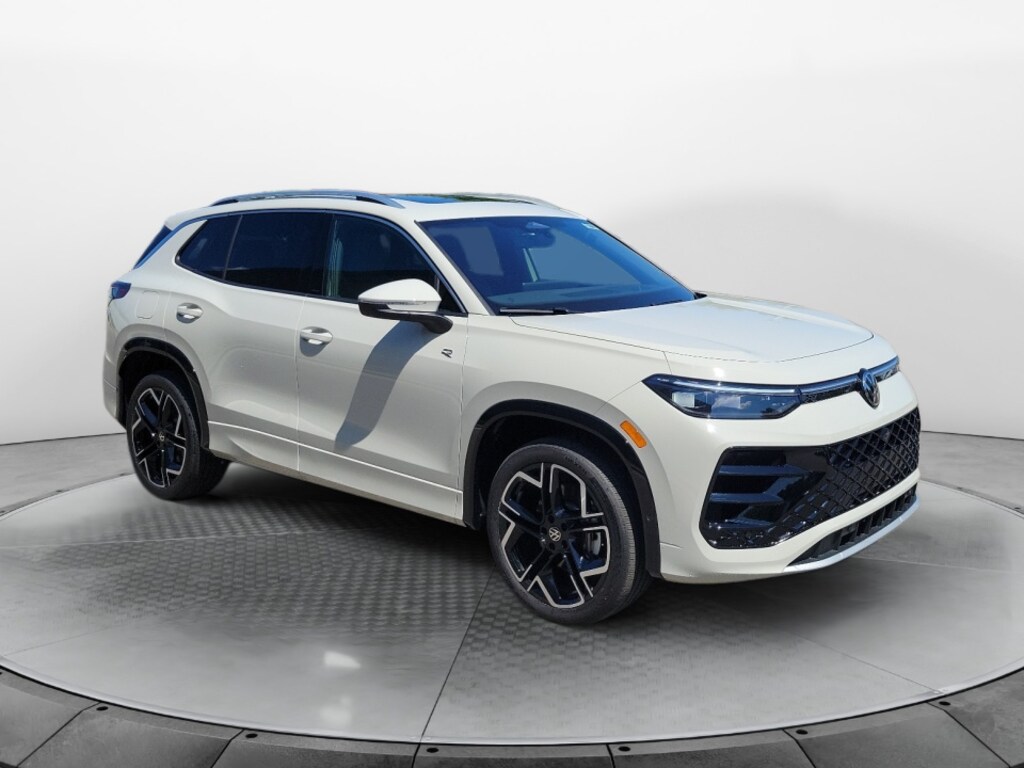 New 2026 Volkswagen Tiguan SEL R-Line Turbo SUV