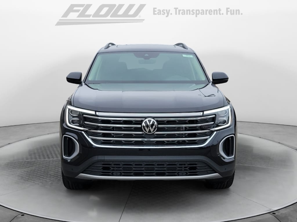 New 2026 Volkswagen Atlas SE with Technology SUV