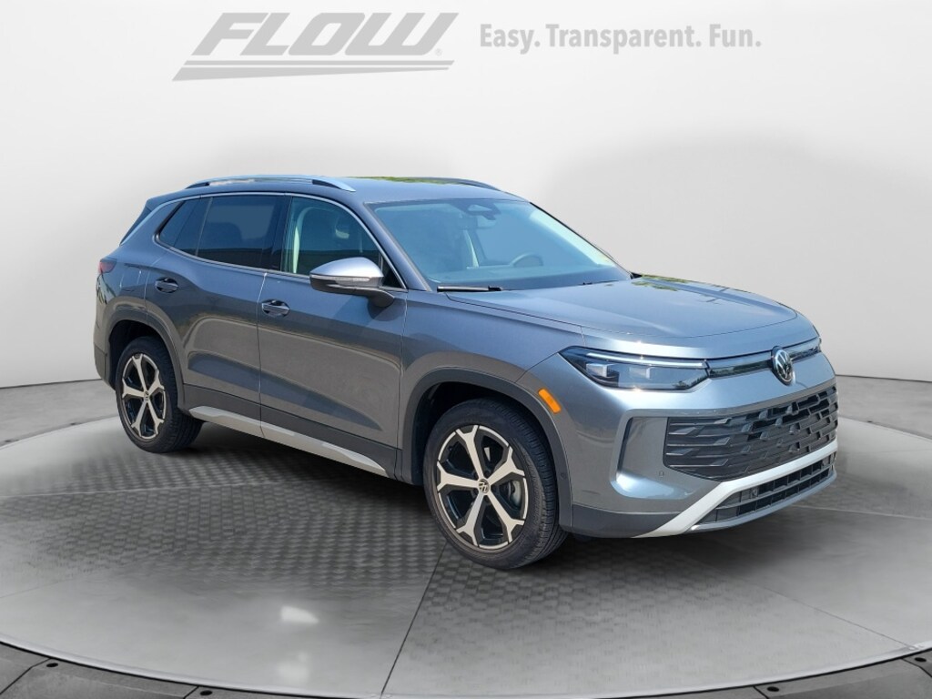 Certified 2025 Volkswagen Tiguan 2.0T SE SUV