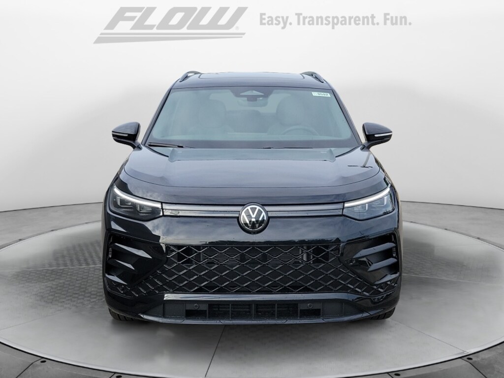 New 2025 Volkswagen Tiguan 2.0T SE R-Line Black SUV