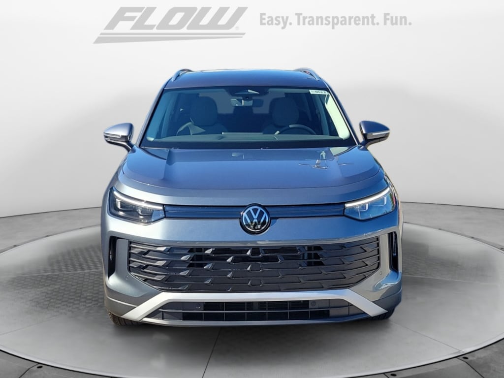 New 2025 Volkswagen Tiguan 2.0T SE SUV