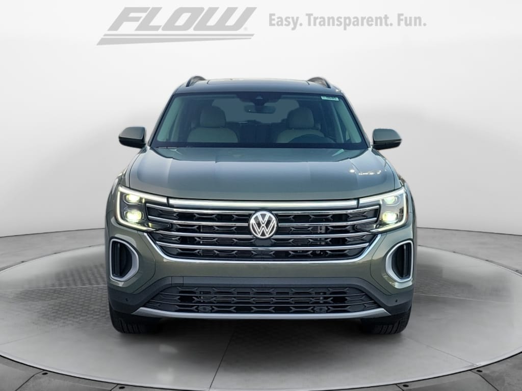 New 2026 Volkswagen Atlas SE with Technology SUV