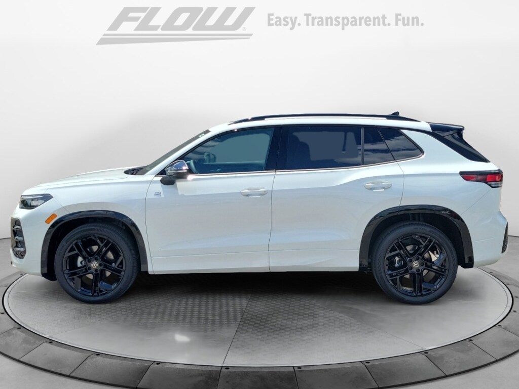 New 2026 Volkswagen Tiguan SE R-Line Black SUV