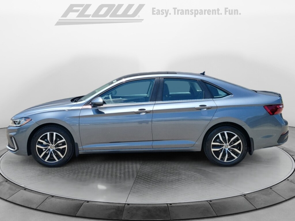 New 2026 Volkswagen Jetta SE Sedan