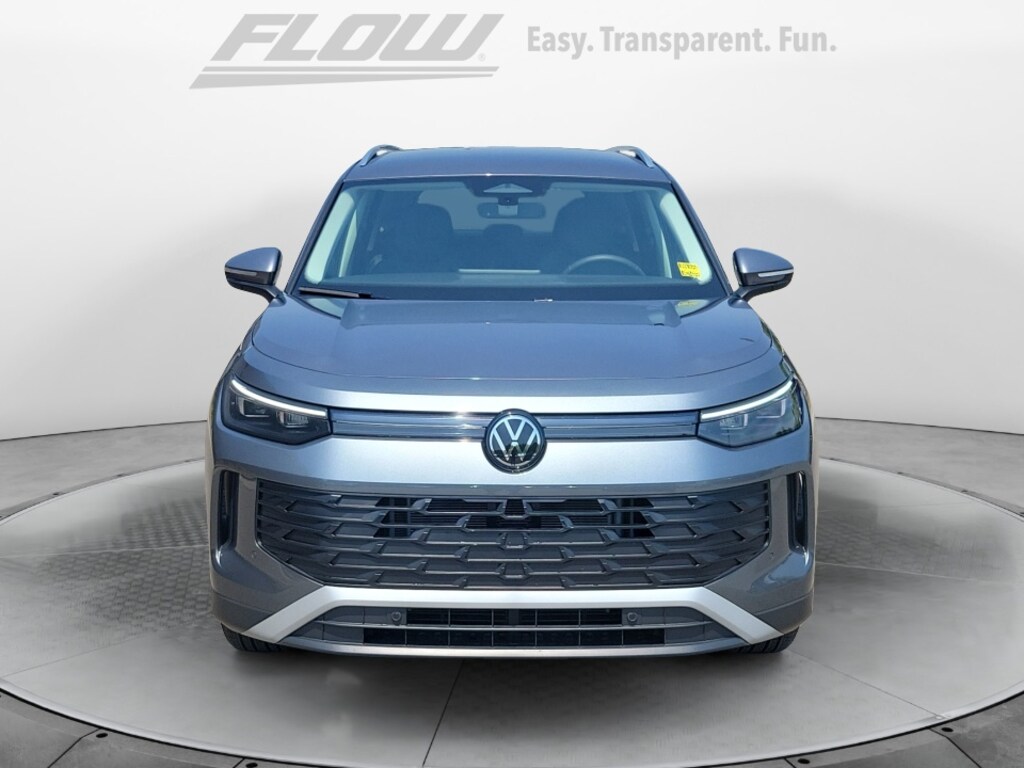 Certified 2025 Volkswagen Tiguan 2.0T SE SUV