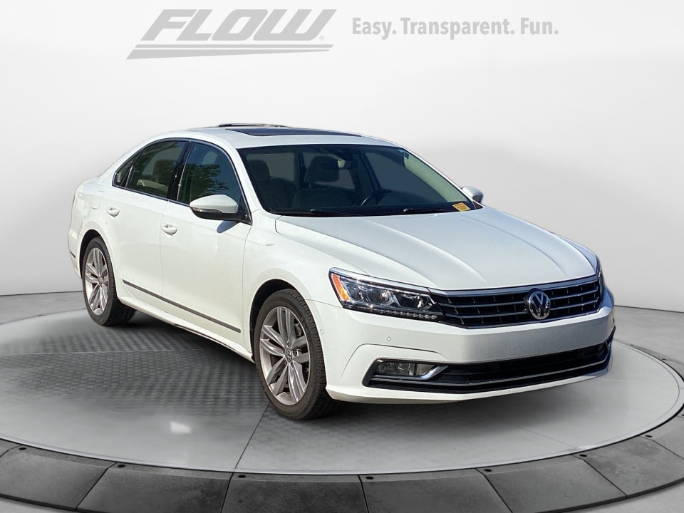 2018 Volkswagen Passat 2.0T SEL Premium Auto's photo