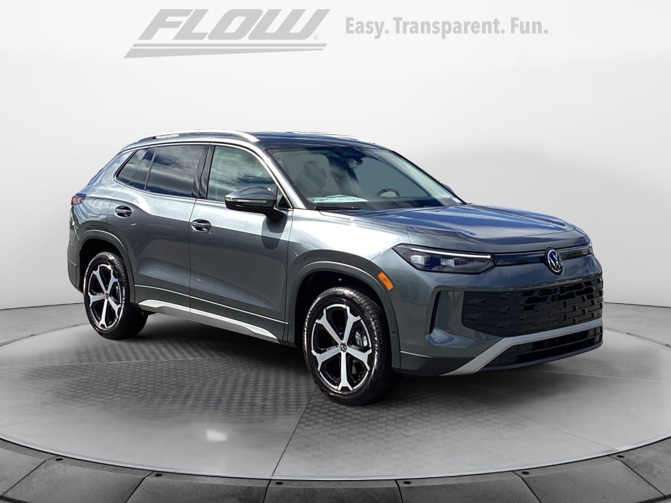 2026 Volkswagen Tiguan SE's photo